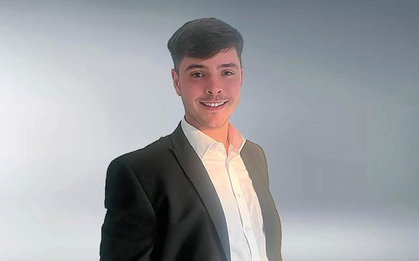 Website 604X376 B David (1)