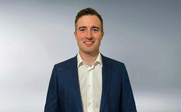 Website 604X376 B Philip (1)