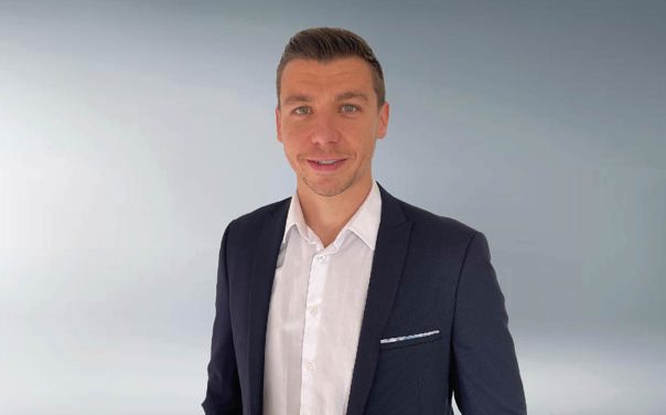 Website 604X376 B Adrian NEW (1)